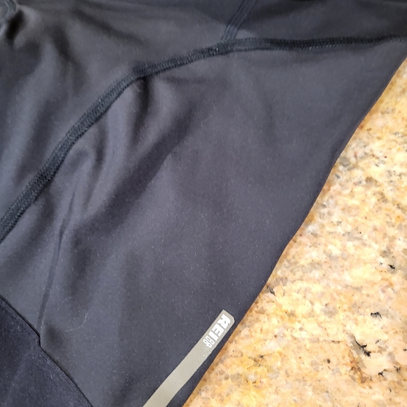 REI COOP BIKE SHORTS - Picture 3 of 4